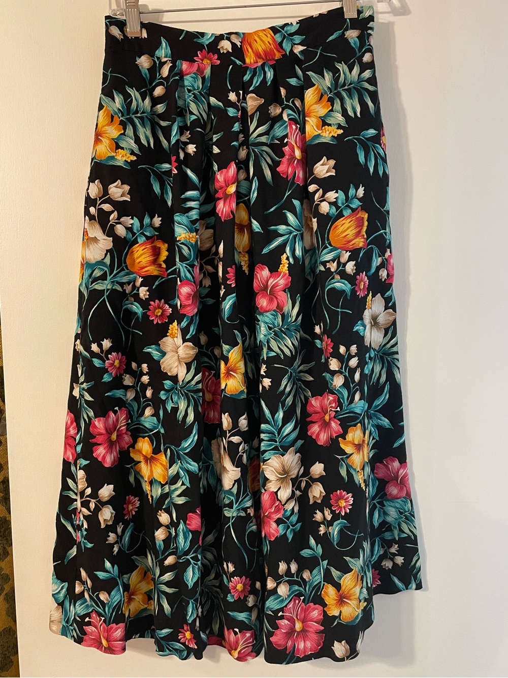 Black Floral Hawaiian Midi Skirt with Multicolor Blooms with Elastic Waist
